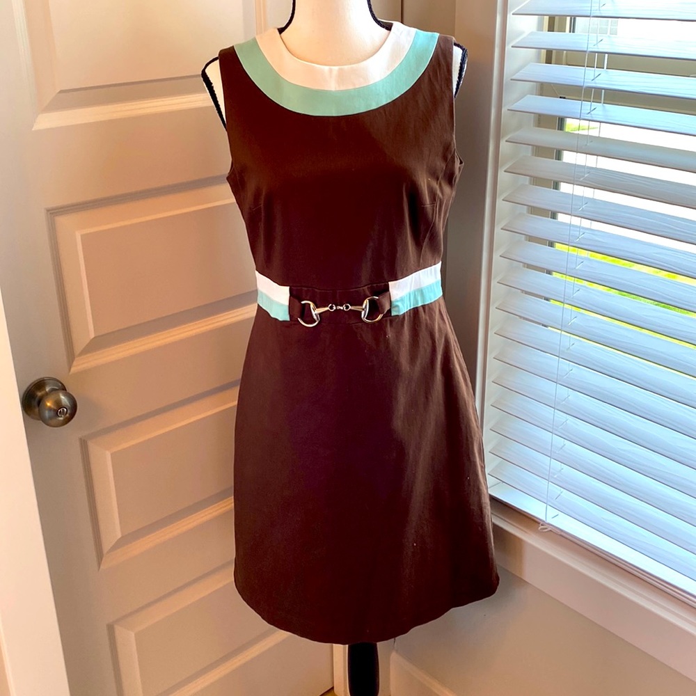 Jessica Howard|| Brown/sea foam green/white sheath dress w/ silver belt accents